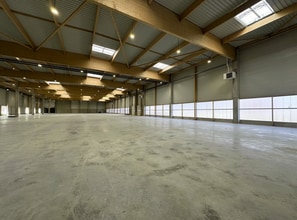 Industrial in Puiseux-en-France for lease Interior Photo- Image 2 of 5