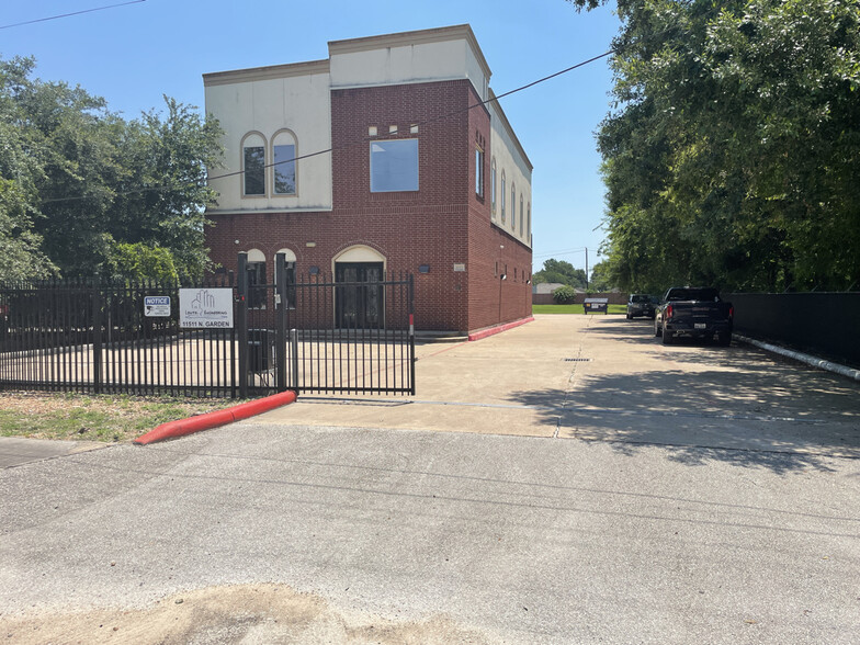 11511 N Garden St, Houston, TX 77071 - Office For Sale | LoopNet