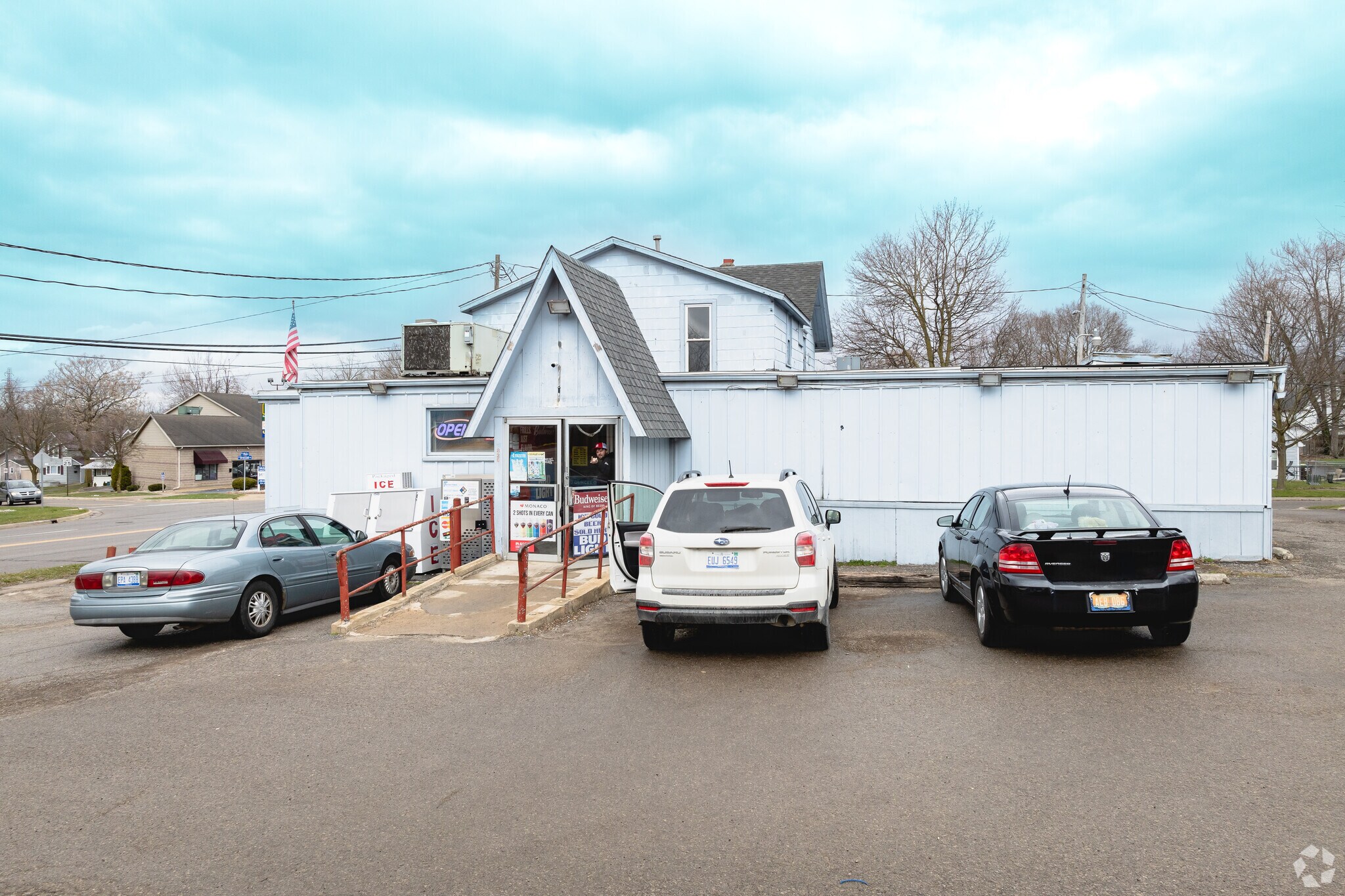 826 N Main St, Adrian, MI for sale Primary Photo- Image 1 of 1