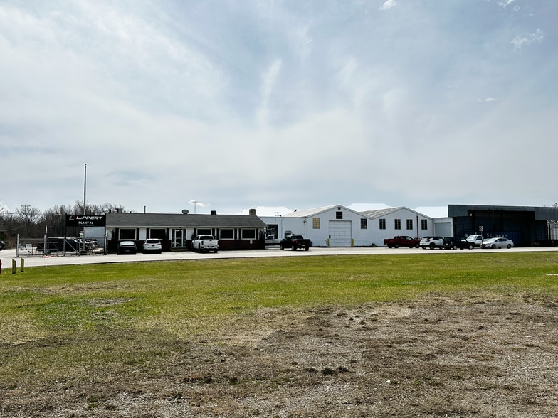 Manufacturing Complex portfolio of 2 properties for sale on LoopNet.com - Building Photo - Image 1 of 2