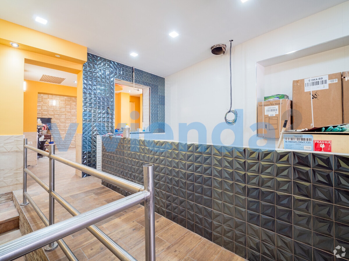 Madrid, MAD 28013 - Unit Puerta DR -  - Interior Photo - Image 1 of 11