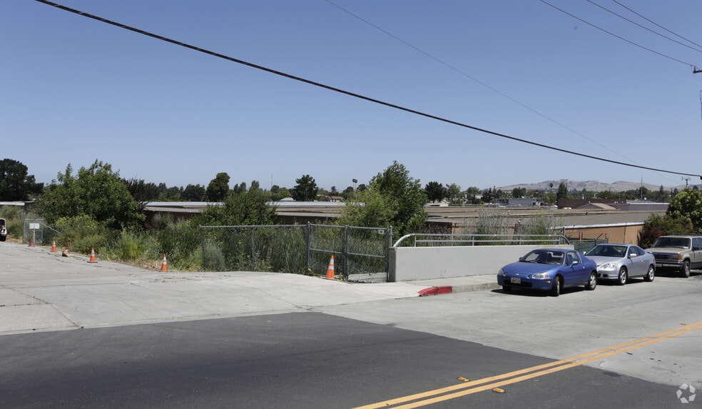 1320 Lemon St, Vallejo, CA for sale - Building Photo - Image 2 of 6