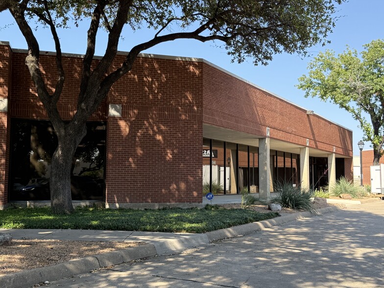 820 F Ave, Plano, TX for lease - Building Photo - Image 3 of 4