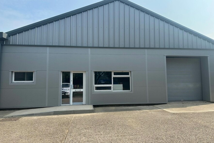 17-20 Hampstead Ave, Mildenhall for lease - Building Photo - Image 2 of 5