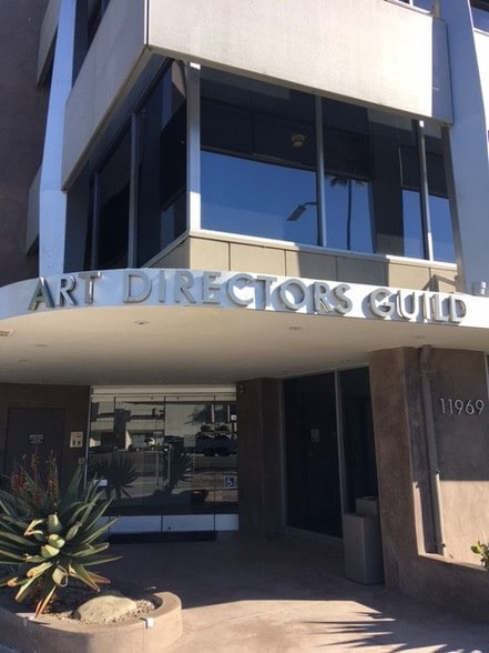 11969 Ventura Blvd, Studio City, CA for lease - Building Photo - Image 2 of 13