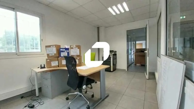 Office in Saint-Jean-de-Védas for lease - Building Photo - Image 3 of 7