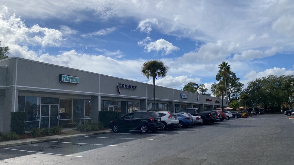 8380 Baymeadows Rd, Jacksonville, FL for lease - Building Photo - Image 2 of 15