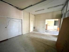 Chaussee Jules César, Beauchamp for lease Interior Photo- Image 2 of 4