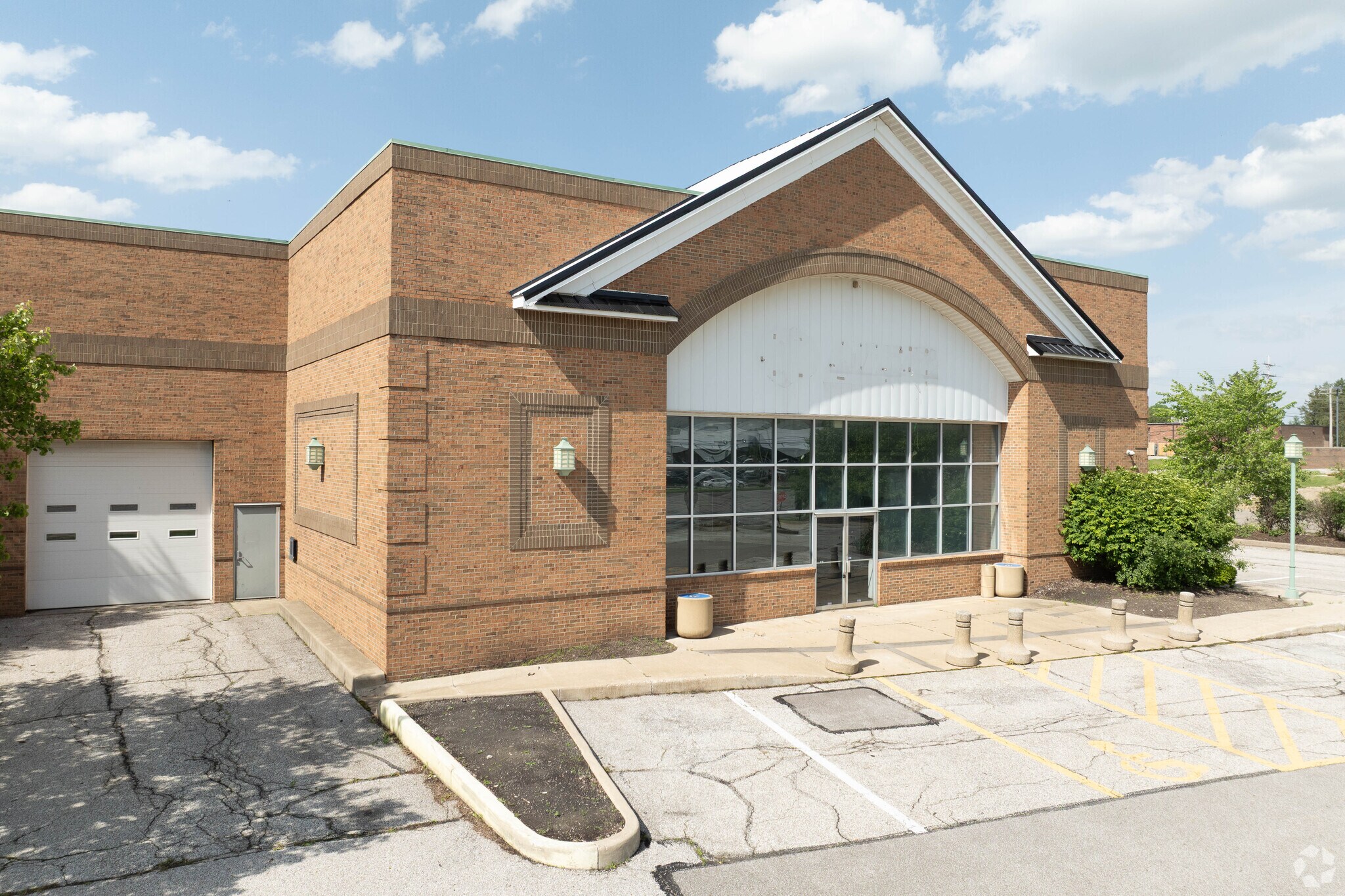 21250 Rockside Rd, Bedford, OH for lease Primary Photo- Image 1 of 18