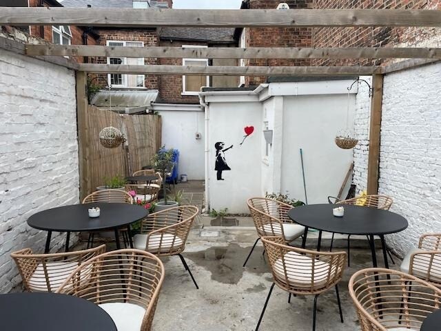 4-6 St Augustines Gate, Hull for sale - Building Photo - Image 2 of 6