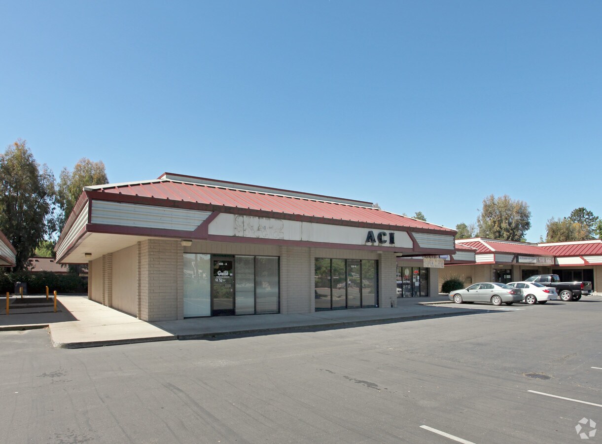 108 W Turner Rd, Lodi, CA 95240