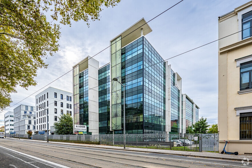 60 C Avenue Rockefeller, Lyon for lease - Building Photo - Image 2 of 5