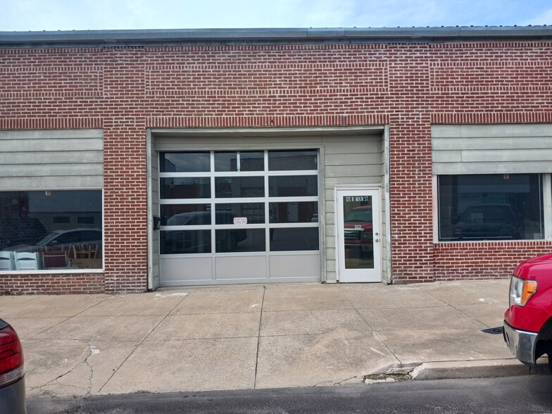 125 N Main St, Wagoner, OK for sale - Building Photo - Image 1 of 5