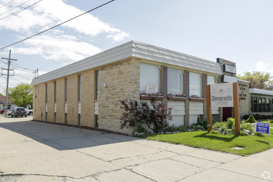 10817 W Lincoln Ave, West Allis, WI for sale - Building Photo - Image 1 of 1