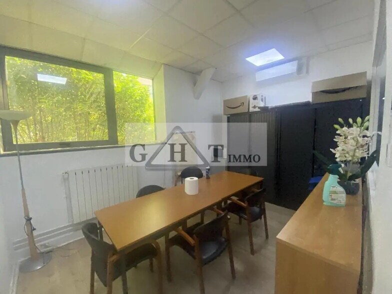 Office in Alfortville for lease - Interior Photo - Image 2 of 4