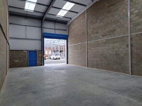 Fitton Hill Rd, Oldham for lease Interior Photo- Image 1 of 3