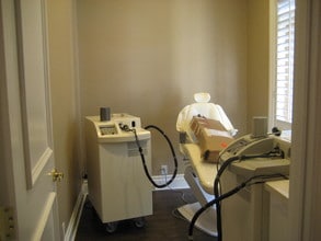 444 N Camden Dr, Beverly Hills, CA for lease Interior Photo- Image 2 of 8