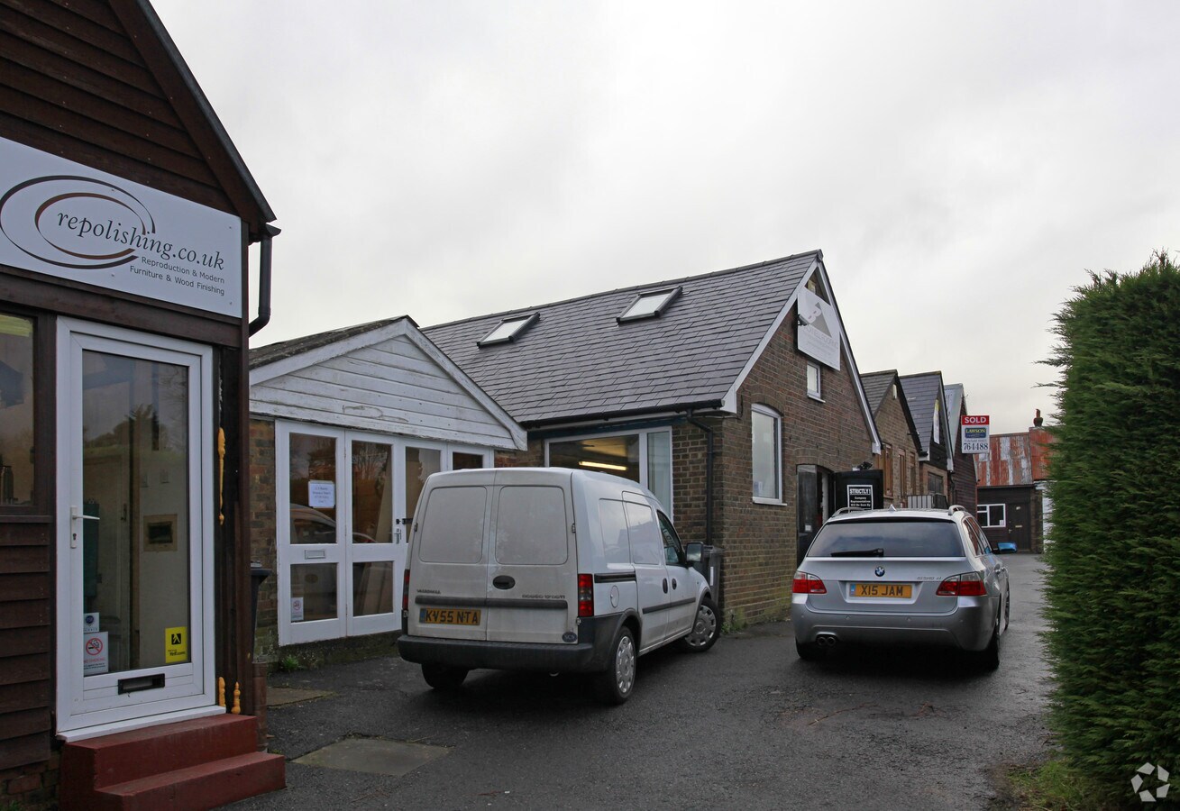 10 Beeches Rd, Crowborough, ESX TN6 2AH