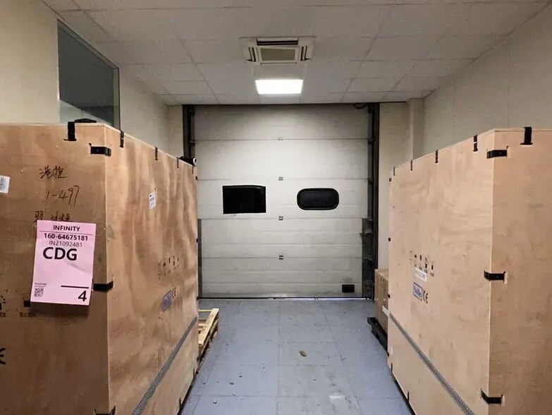 Flex in Chilly-Mazarin for sale - Interior Photo - Image 3 of 7