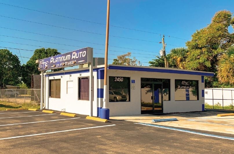 2450 Hunter St, Fort Myers, FL for sale - Building Photo - Image 1 of 1
