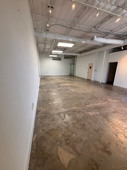 805 Rhode Pl, Houston, TX for lease - Interior Photo - Image 3 of 6