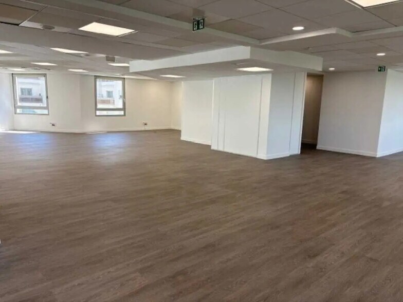 Office in Joinville-le-Pont for lease - Interior Photo - Image 3 of 9