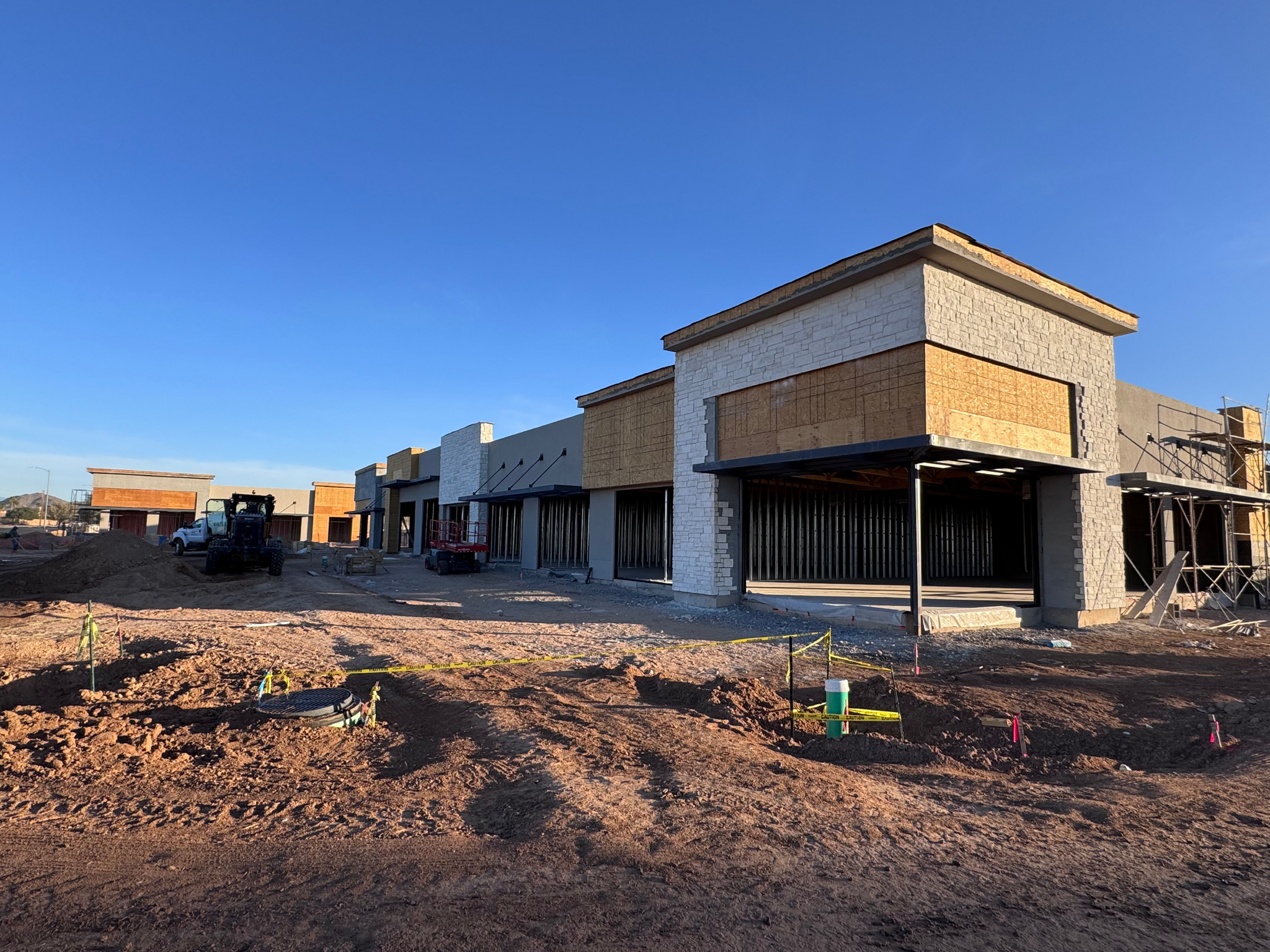 23423 N 67th Ave, Glendale, AZ for lease Building Photo- Image 1 of 9