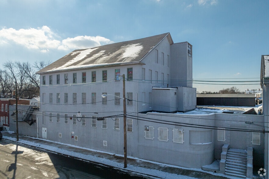 39 Meade St, Trenton, NJ for lease - Primary Photo - Image 1 of 62