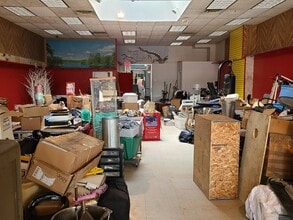 176 Jericho Tpke, Mineola, NY for sale Interior Photo- Image 2 of 4