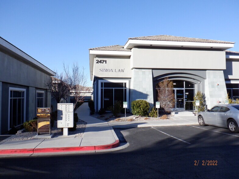 2471 W Horizon Ridge Pky, Henderson, NV for sale - Building Photo - Image 1 of 1
