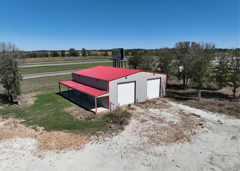 9303 State Highway 6 N, Bryan, TX for lease - Building Photo - Image 2 of 3