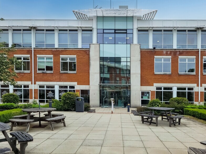 1 Gerrards Cross, Gerrards Cross for lease - Building Photo - Image 1 of 1
