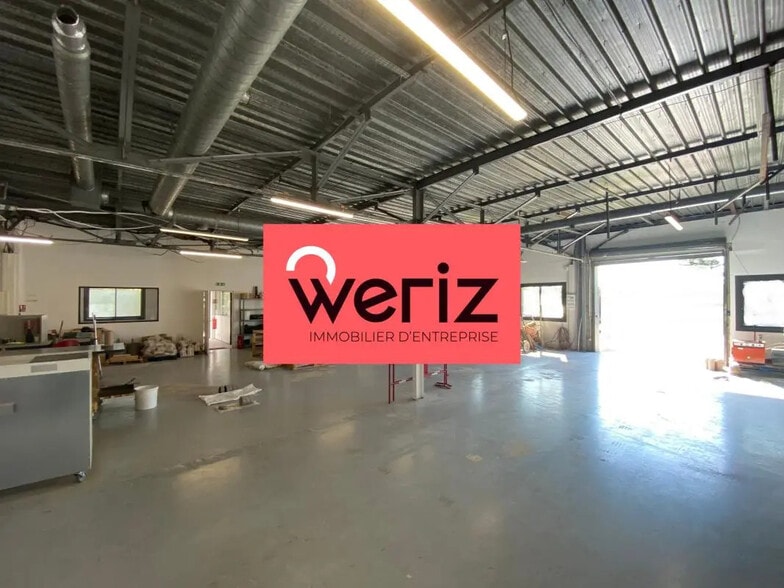 Industrial in Vitrolles for lease - Interior Photo - Image 1 of 8