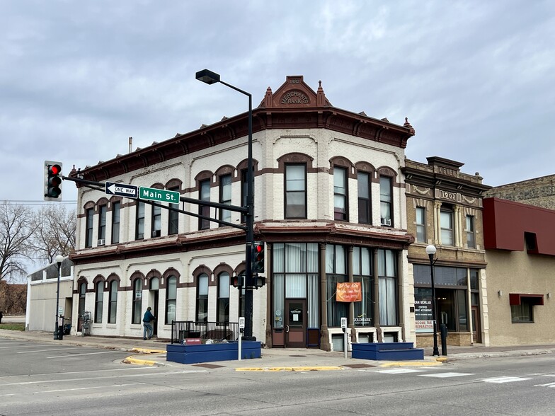 201 N Main St, Crookston, MN for lease - Building Photo - Image 1 of 6