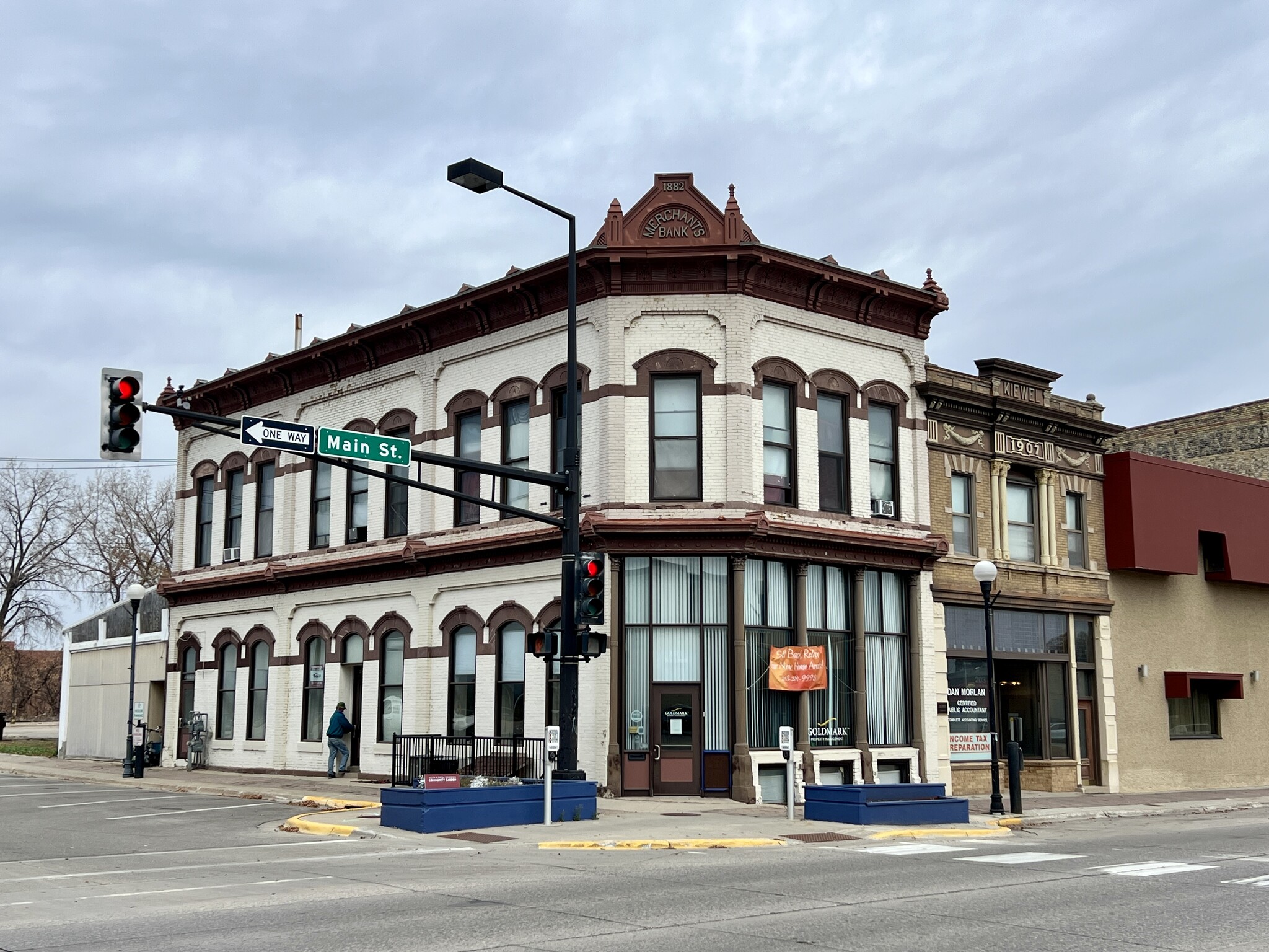 201 N Main St, Crookston, MN for lease Building Photo- Image 1 of 7