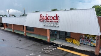 Elizabethtown Shopping Center - Loft