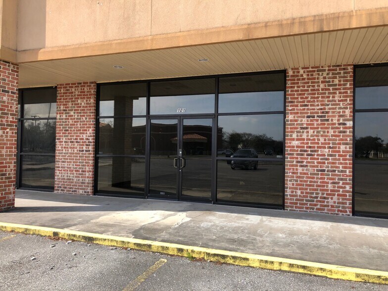 3501 Chateau Blvd, Kenner, LA for lease - Building Photo - Image 2 of 4