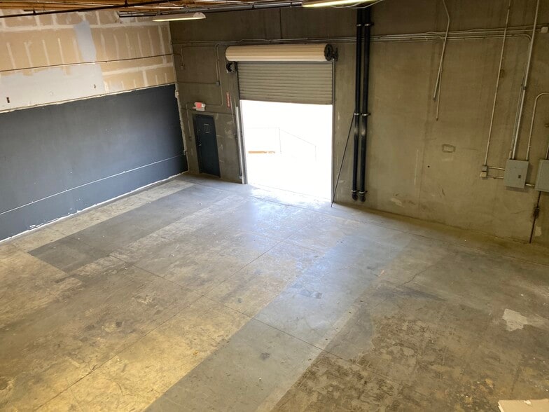 6225 S Mojave Rd, Las Vegas, NV for lease - Interior Photo - Image 3 of 7