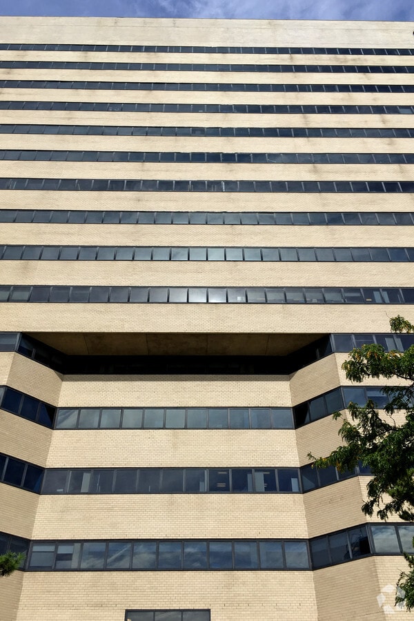 11835 Queens Blvd, Forest Hills, NY 11375 Forest Hills Tower