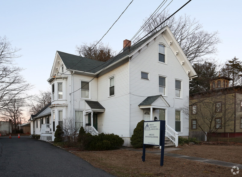 58-60 Burnside Ave, East Hartford, CT for sale - Primary Photo - Image 1 of 1