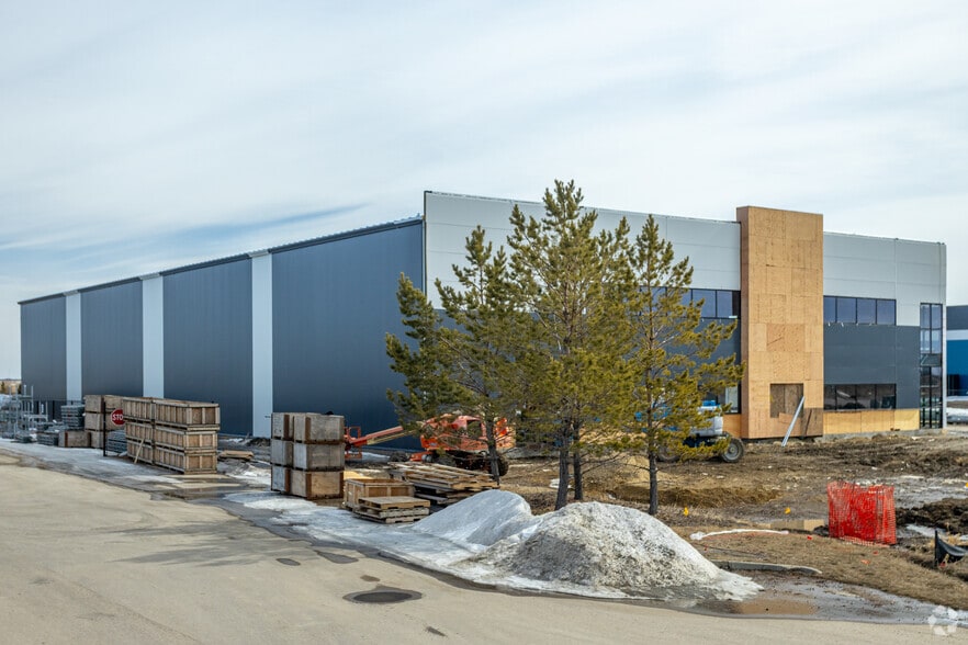 6205 39 St, Leduc, AB for sale - Building Photo - Image 2 of 2