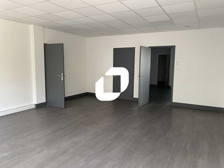 Office in Mérignac for lease - Interior Photo - Image 3 of 33