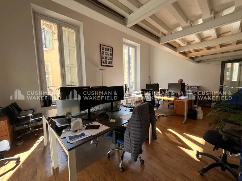 8 Rue Euthymenes, Marseille for lease - Building Photo - Image 3 of 19