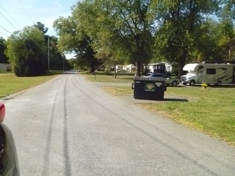 120 Casimer Rd, Middletown, NY for sale - Primary Photo - Image 2 of 13