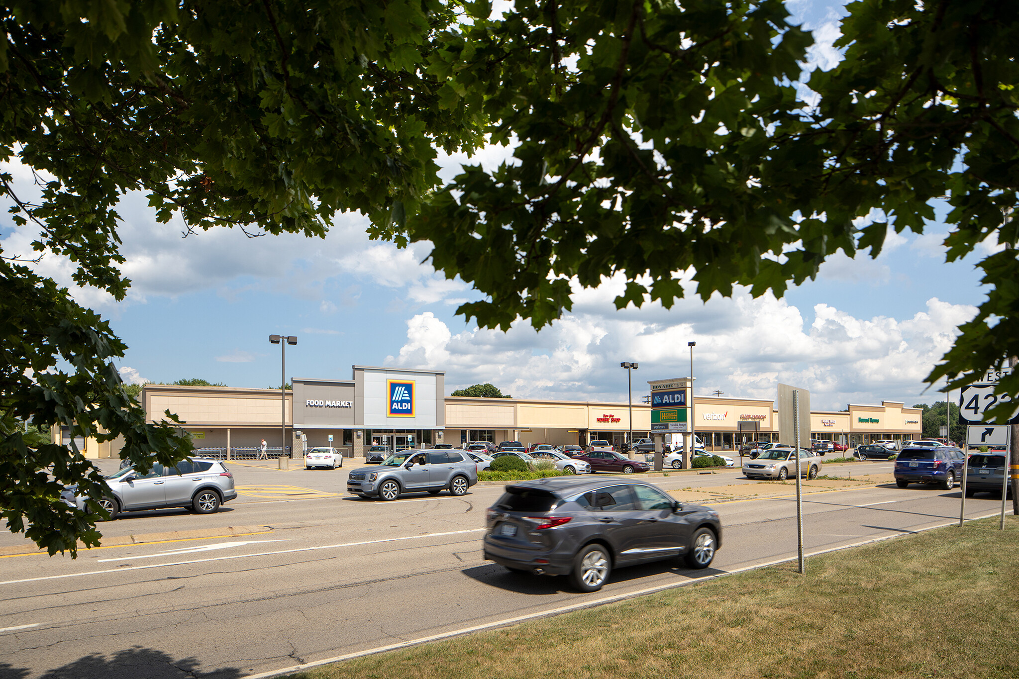 1049 N Main St, Butler, PA for lease Building Photo- Image 1 of 8