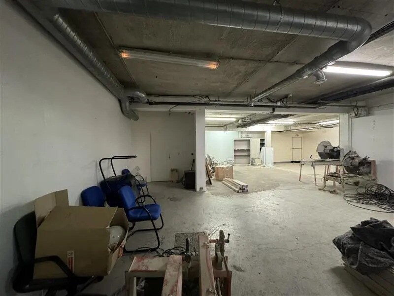 Flex in Croissy-Beaubourg for lease Interior Photo- Image 1 of 7