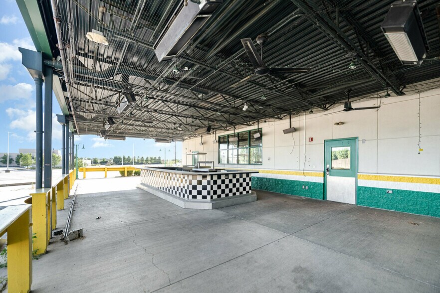 8025 Action Blvd, Florence, KY for lease - Building Photo - Image 2 of 6