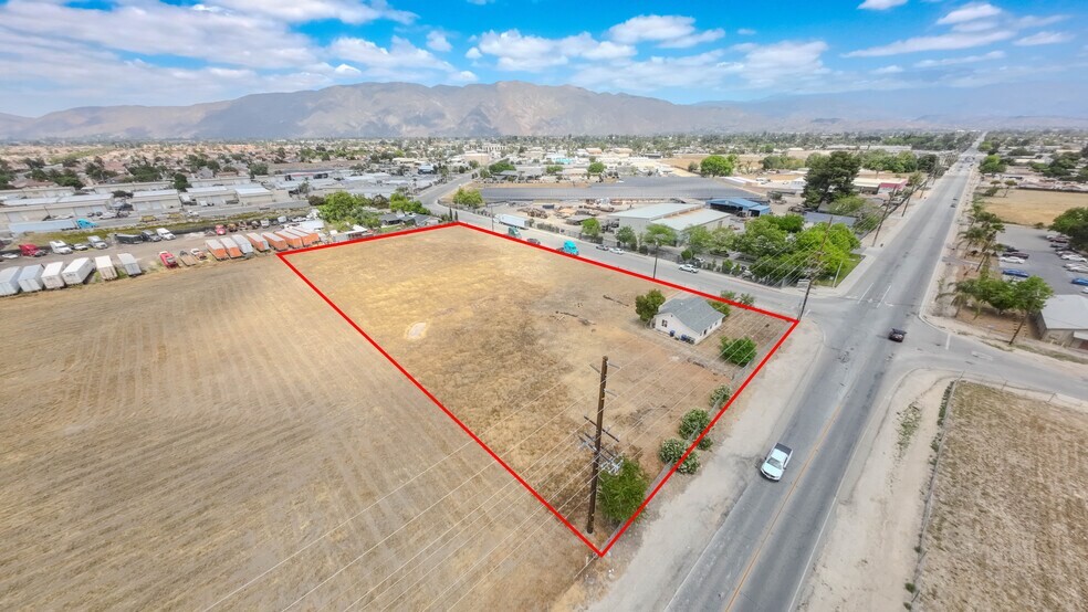 1011 W 7th St, San Jacinto, CA for lease - Primary Photo - Image 1 of 7