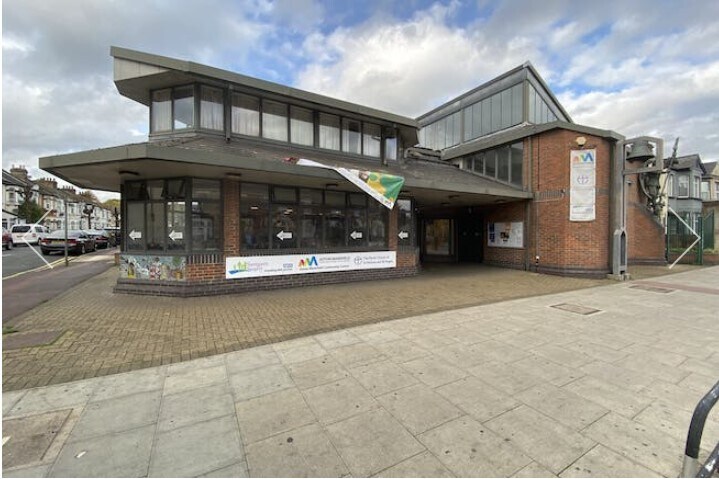 1 Toronto Av, London for sale Primary Photo- Image 1 of 1