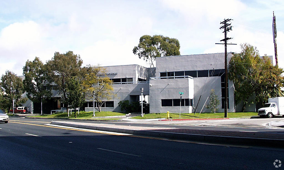 17002 Prairie Ave, Torrance, CA for sale - Primary Photo - Image 1 of 5